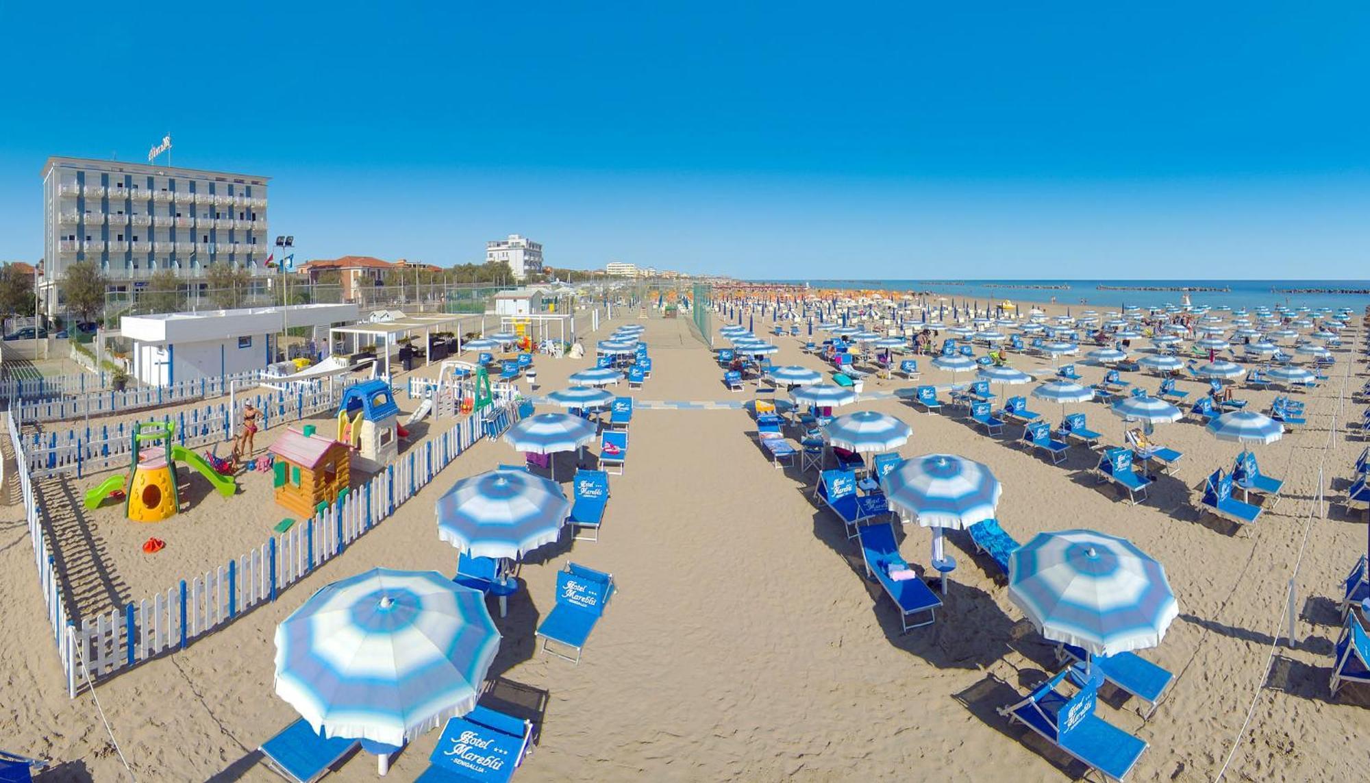Hotel Mareblu Senigallia Buitenkant foto